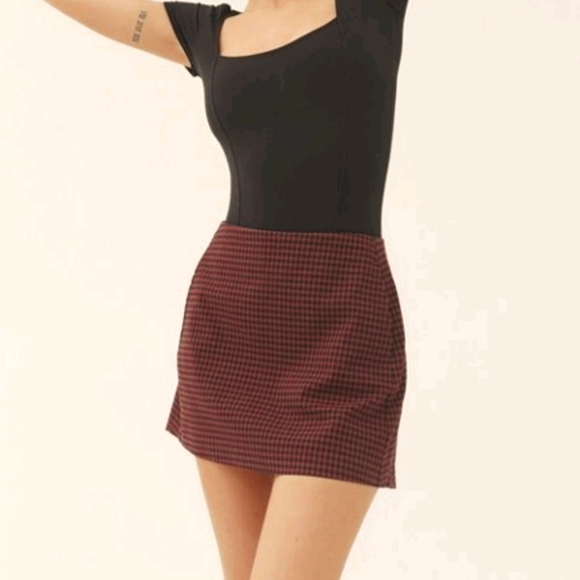 UO Plaid Pocket Miniskirt - Picture 3 of 7